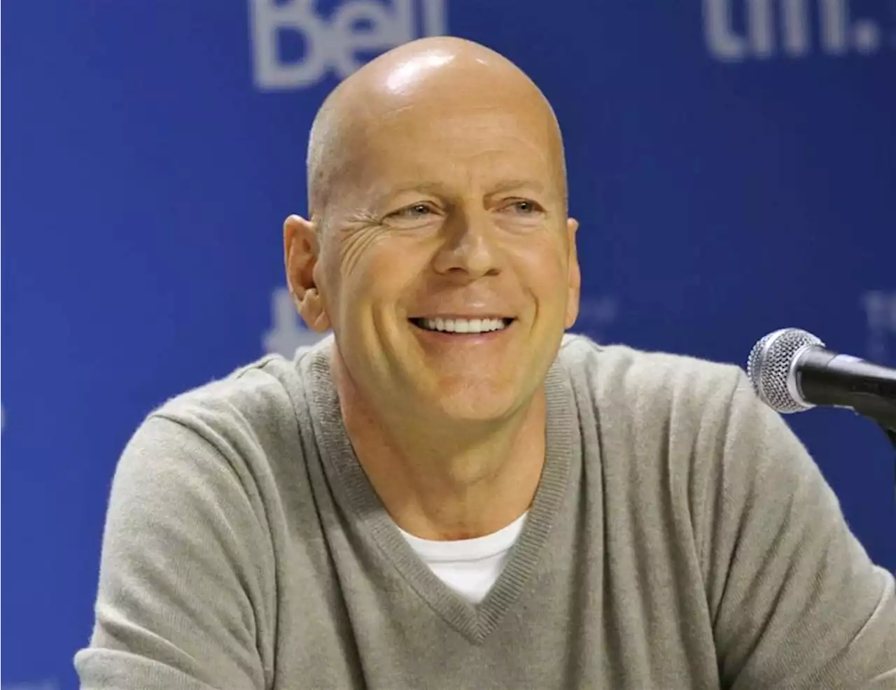 Video Bruce Willis di Comedy Central 2018 Kembali Populer Setelah Diagnosis Demensia |Republika Online