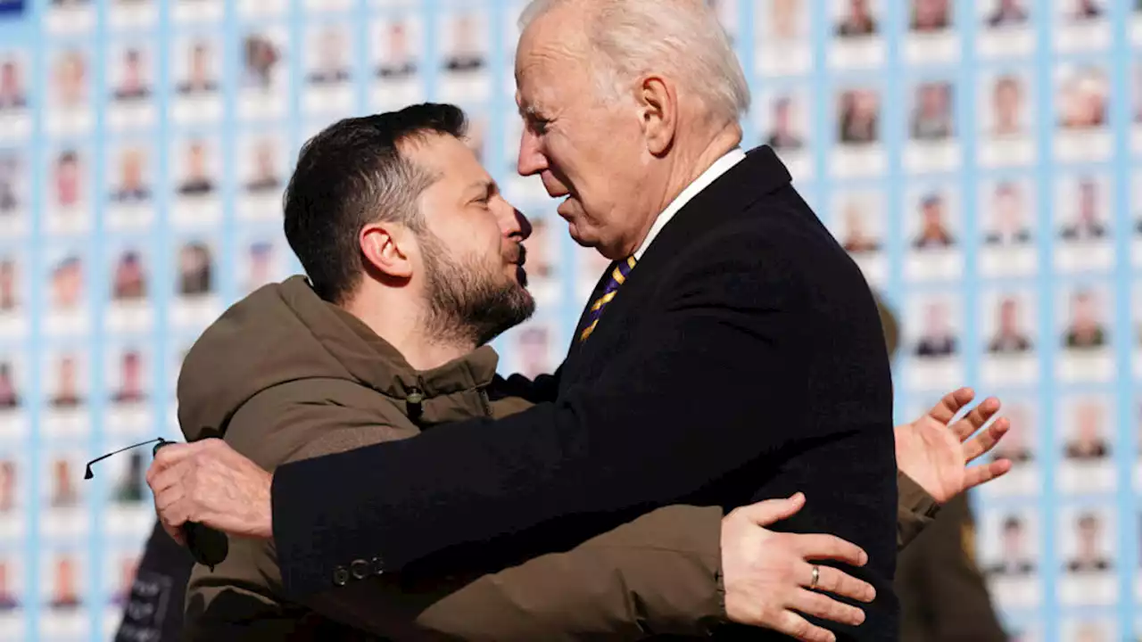 Ukraine: les alertes antiaériennes retentissent durant la visite surprise de Biden à Kiev