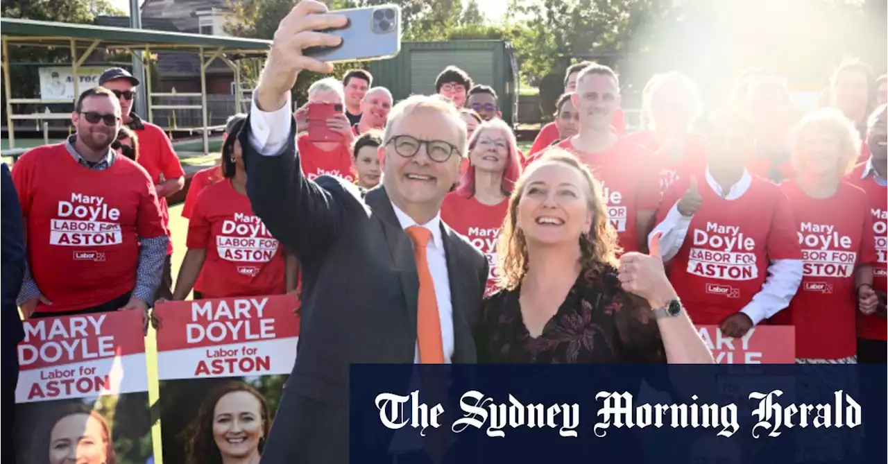 Top Liberals call in decision to replace Tudge in bid to match Labor