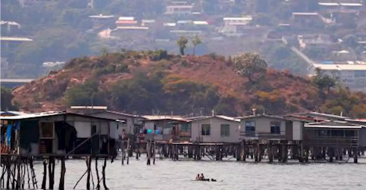 Australian archaeologist taken hostage in Papua New Guinea