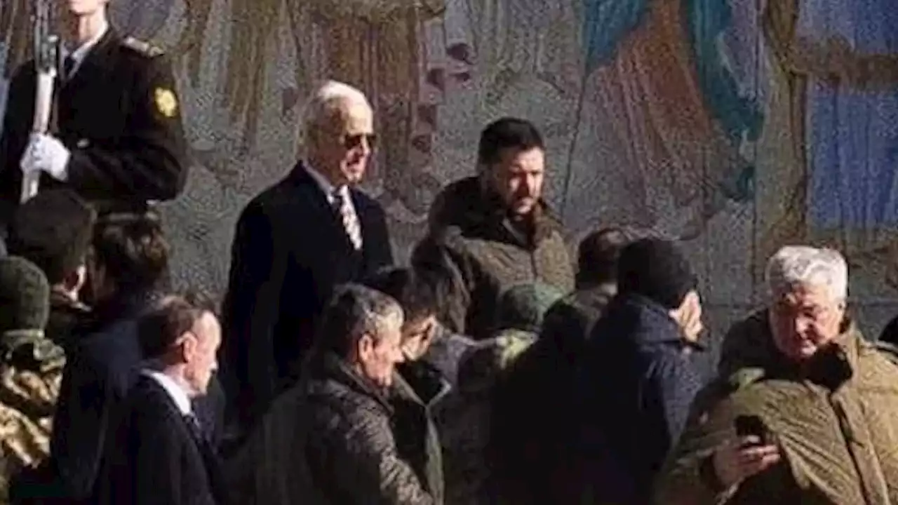 Joe Biden er på uanmeldt besøg i Kyiv