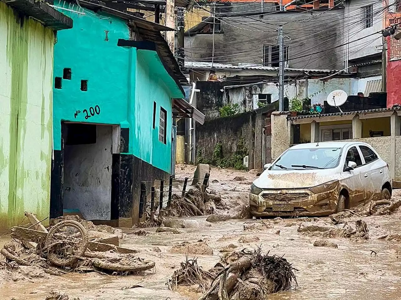 Heavy rains leave 36 dead in Brazil, cities cancel Carnival