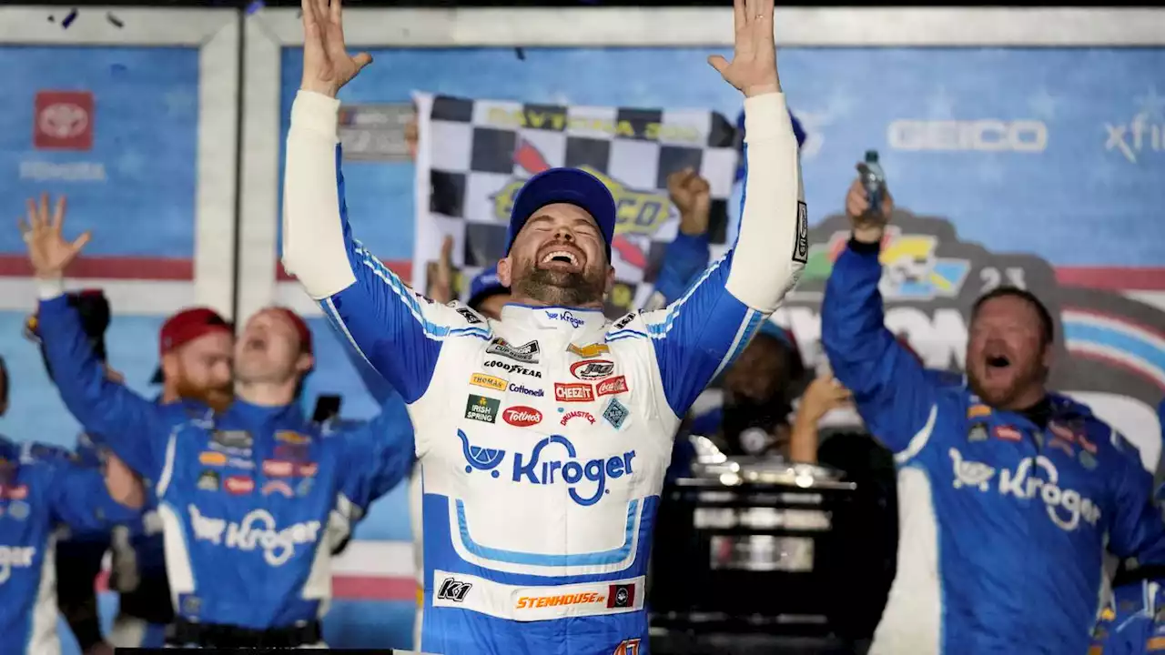 Ricky Stenhouse Jr. wins longest Daytona 500 in history