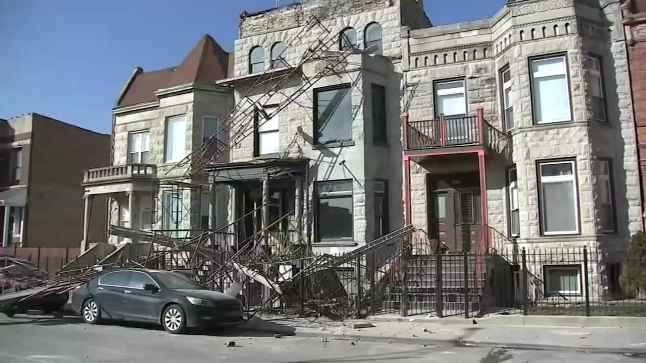 2 critically injured after East Garfield Park scaffolding collapse: Chicago fire officials