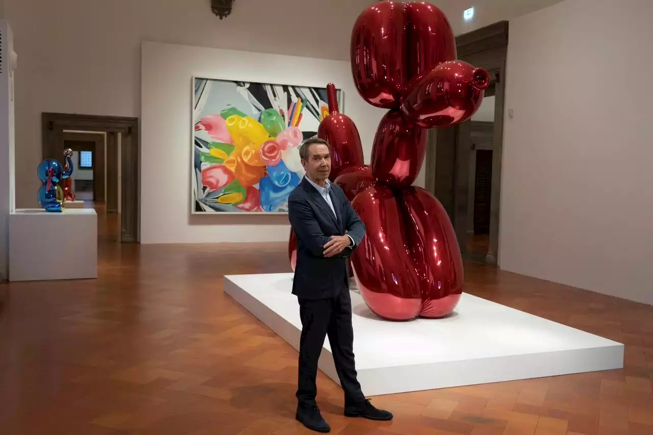 Woman breaks $42,000 ‘balloon dog’ sculpture at Florida museum