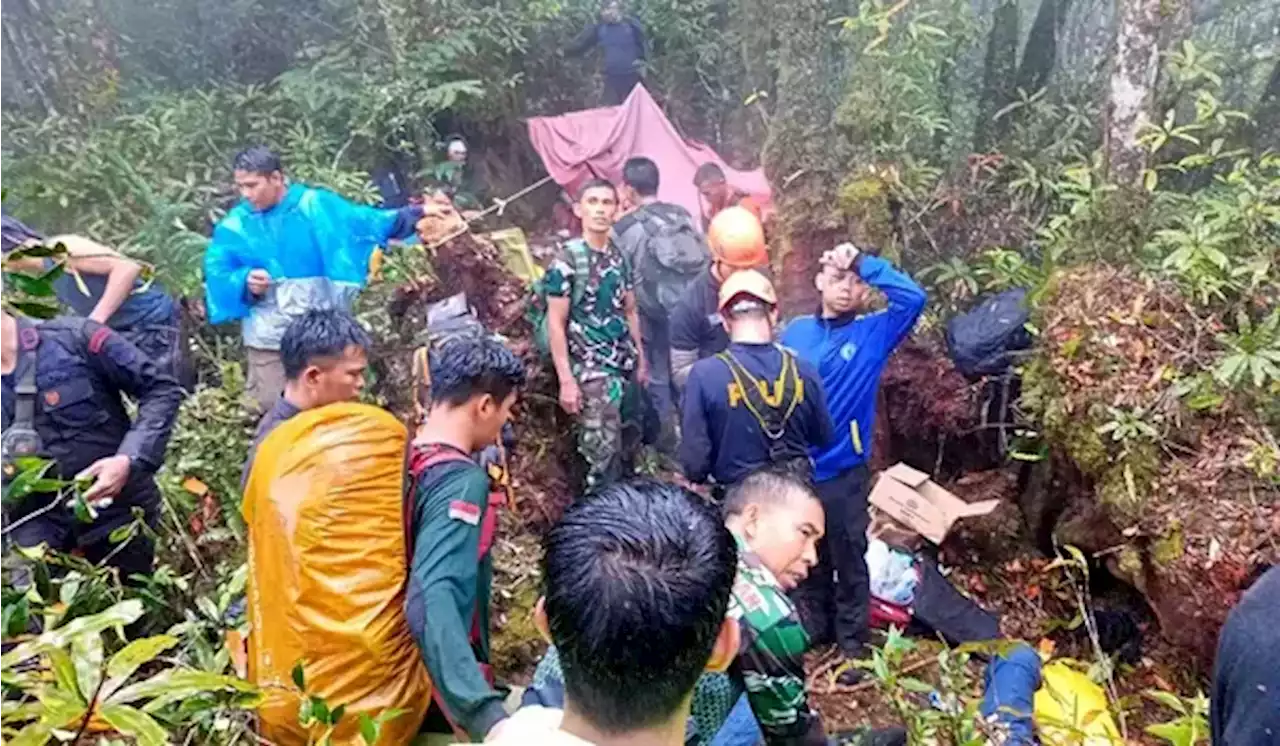 Seluruh Korban Kecelakaan Helikopter di Jambi Berhasil Dievakuasi