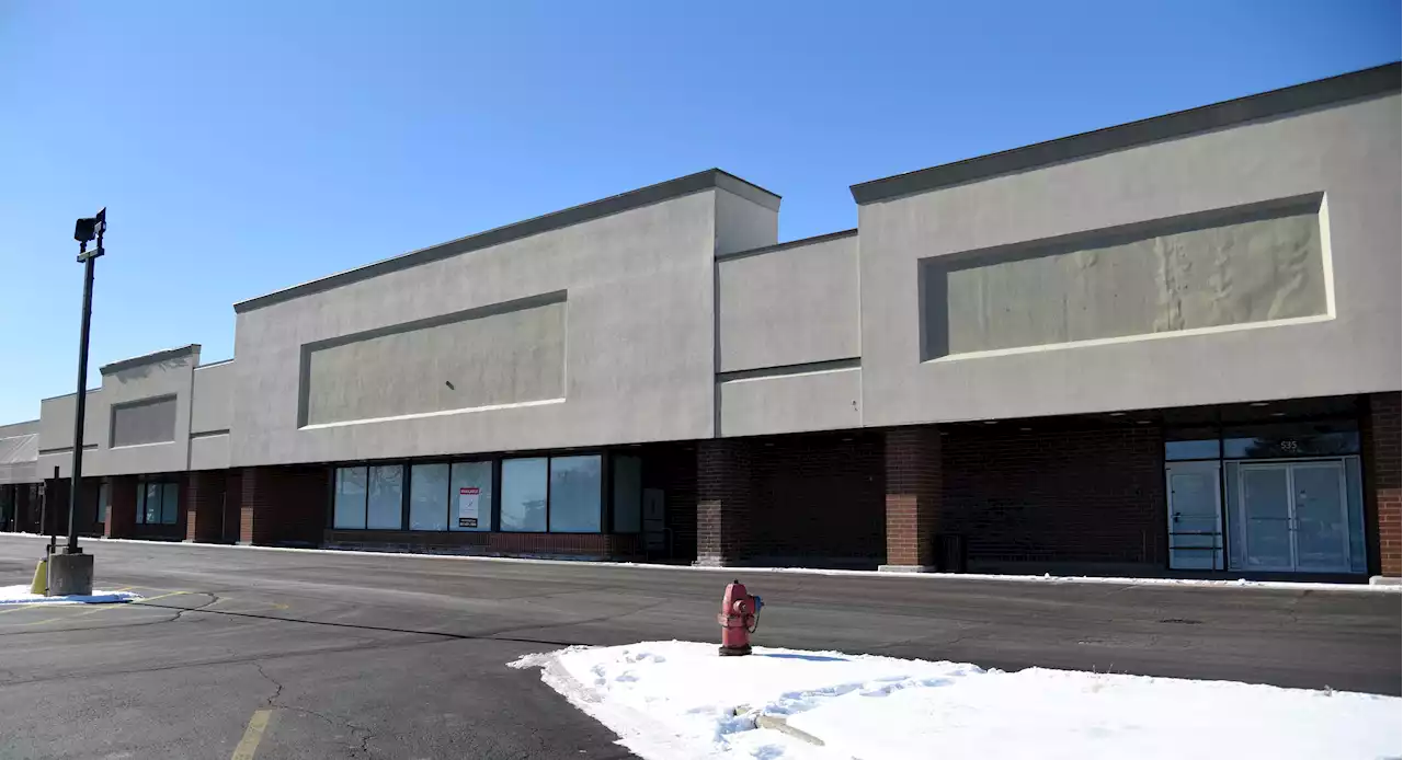 Elgin Mall has a new home in East Dundee