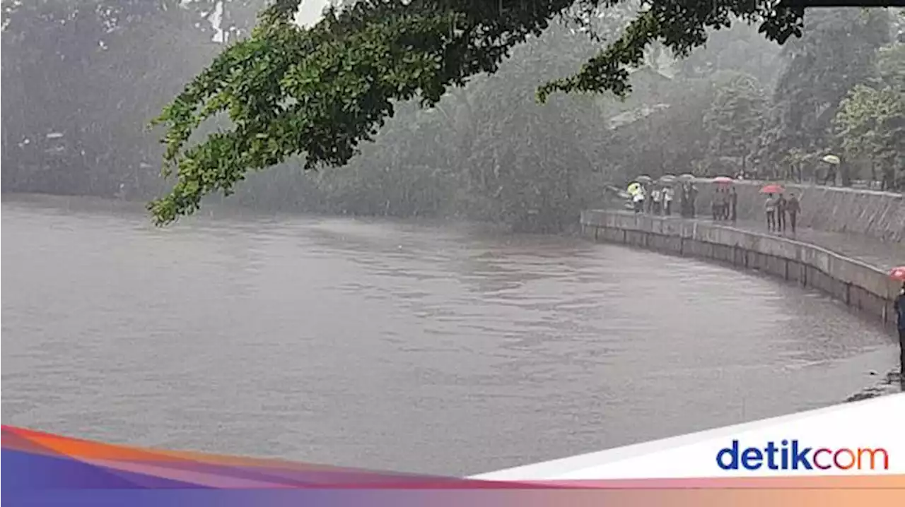 Bukan Cuma Ciliwung, Ada 12 Sungai di Jakarta yang Perlu Dinormalisasi