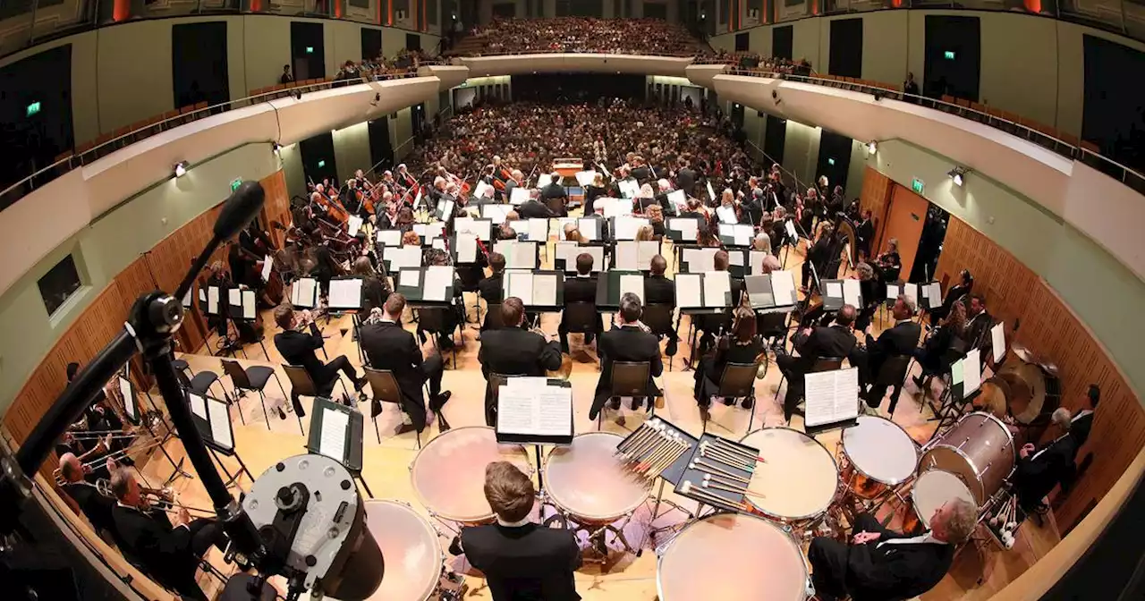 The NSO celebrated its 75th birthday with this concert. It involved some shameful decisions