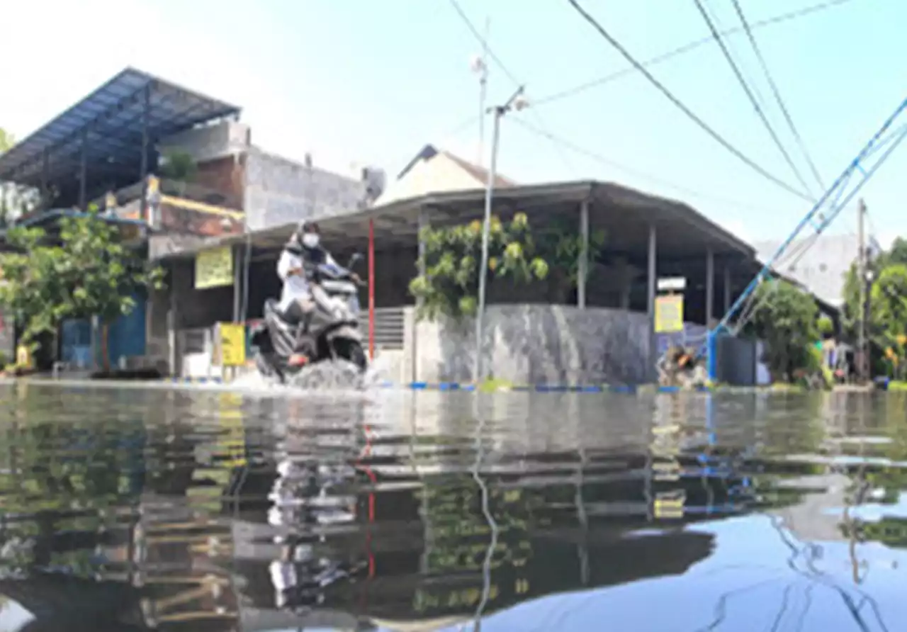 Banjir Kedungbanteng Belum Surut, Desa Boro dan Sumorame Kini Terendam