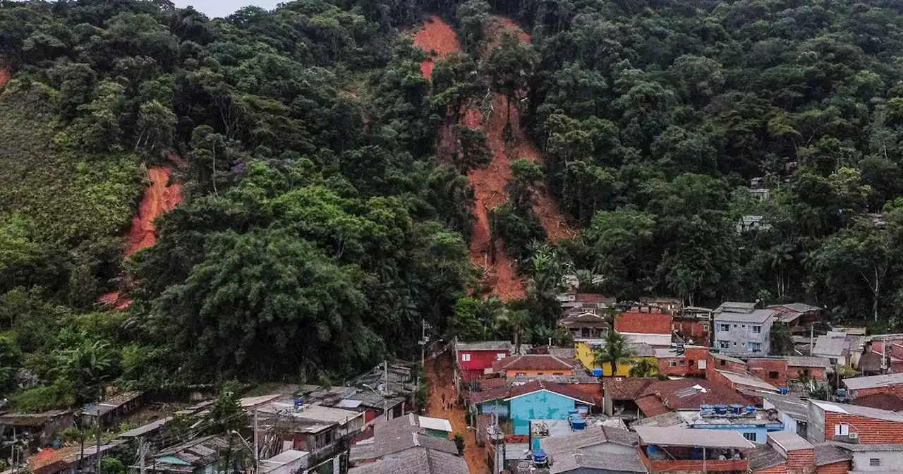 Inondations au Brésil: le bilan s'alourdit à 40 morts, Lula survole la zone sinistrée