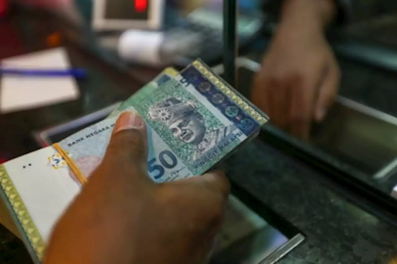 Ringgit ends lower against US dollar as market sentiment remains weak