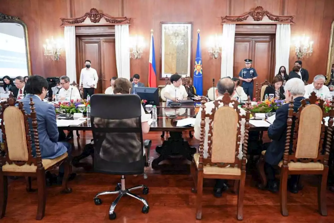 Marcos meets council to advance PH's culture of innovation