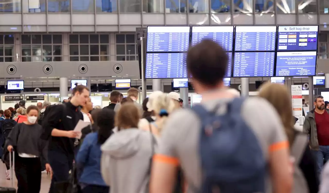 Flughafen schafft Ticketsystem für Sicherheitskontrolle an – so funktioniert’s (M+)