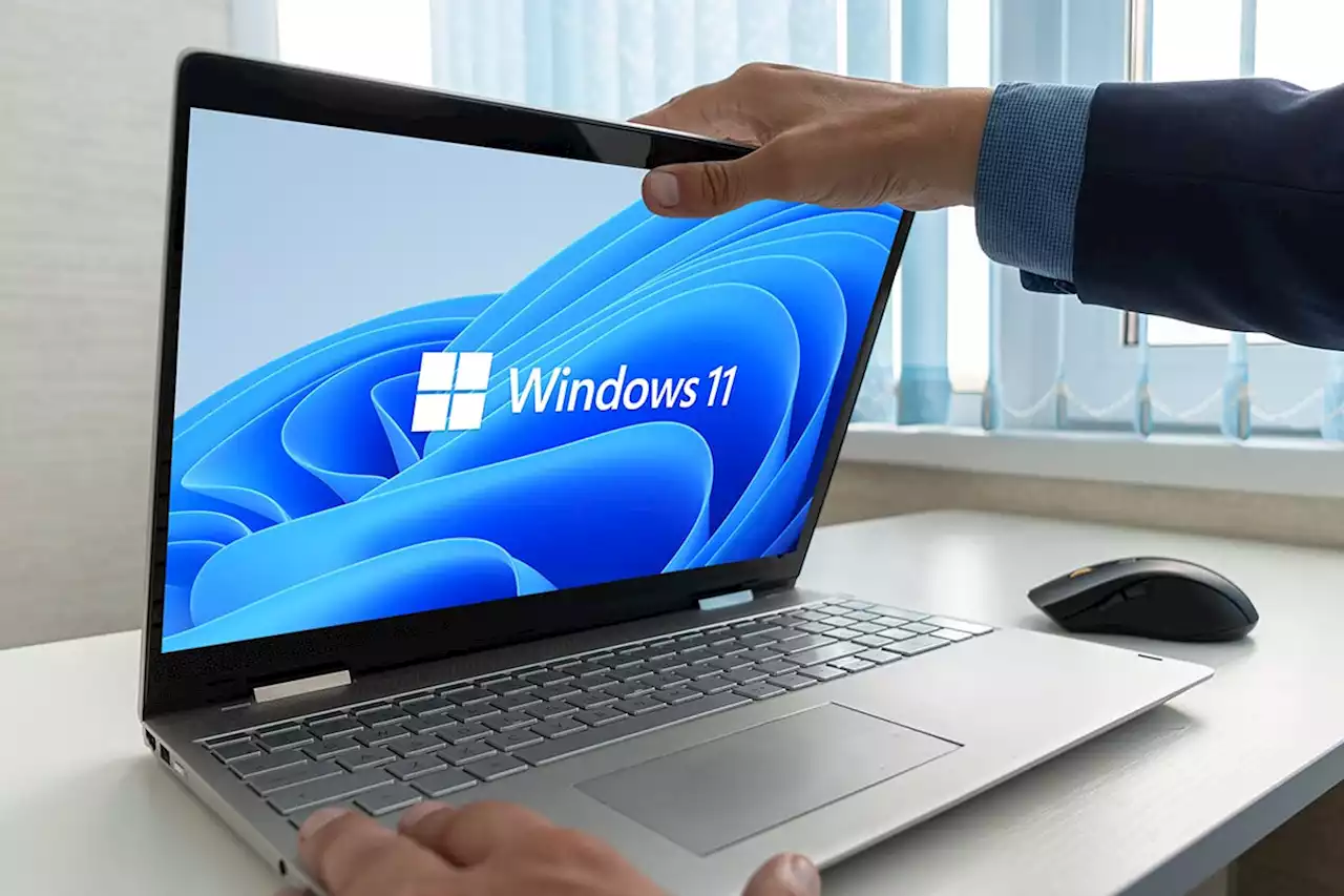 Microsoft punishes unsupported PCs that run Windows 11 with permanent watermark