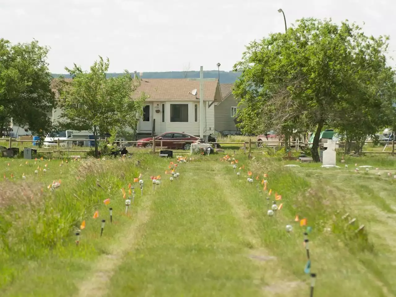 Feds' hiring of international group to advise on unmarked graves called 'misstep'