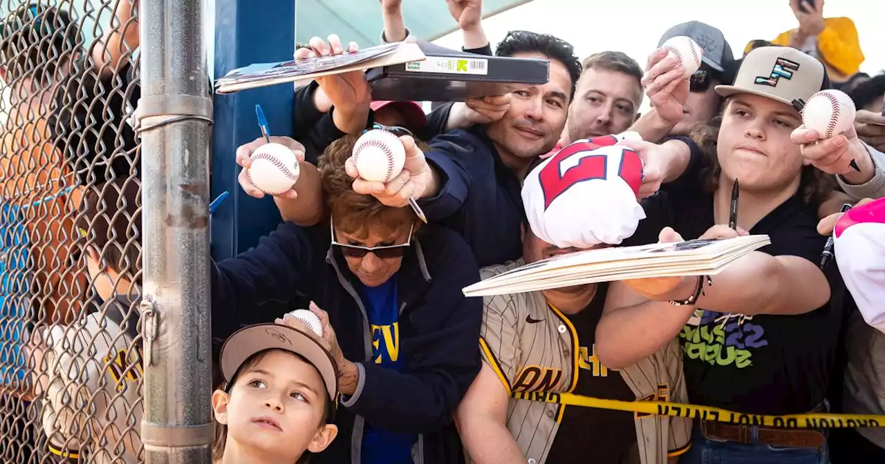 Column: San Diego's 'Baseball Beatles' begin spring training with star-studded roster, a crush of fans