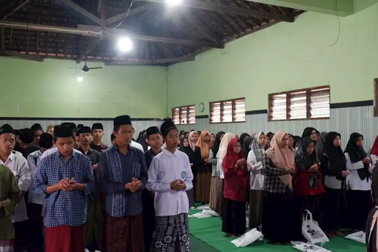 Silaturahmi ke Ponpes Hidayatul Mubtadiin, GGN Jatim Gelar Doa Bersama