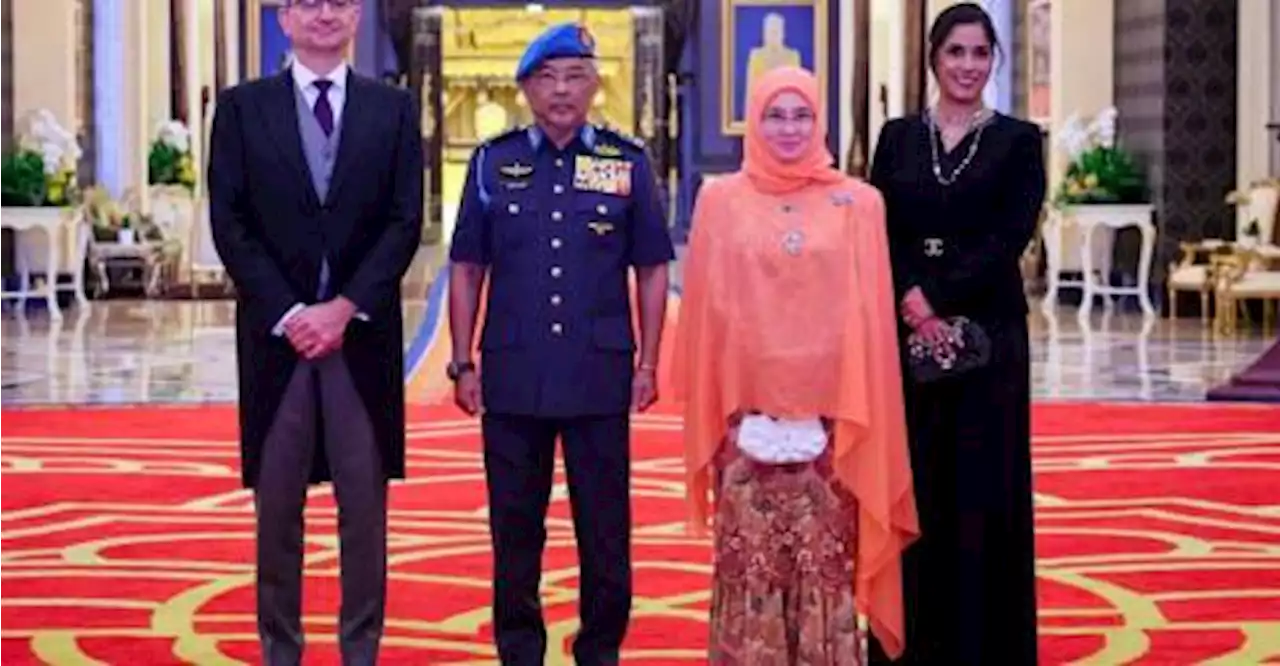 Agong receives credentials from five foreign envoys to Malaysia