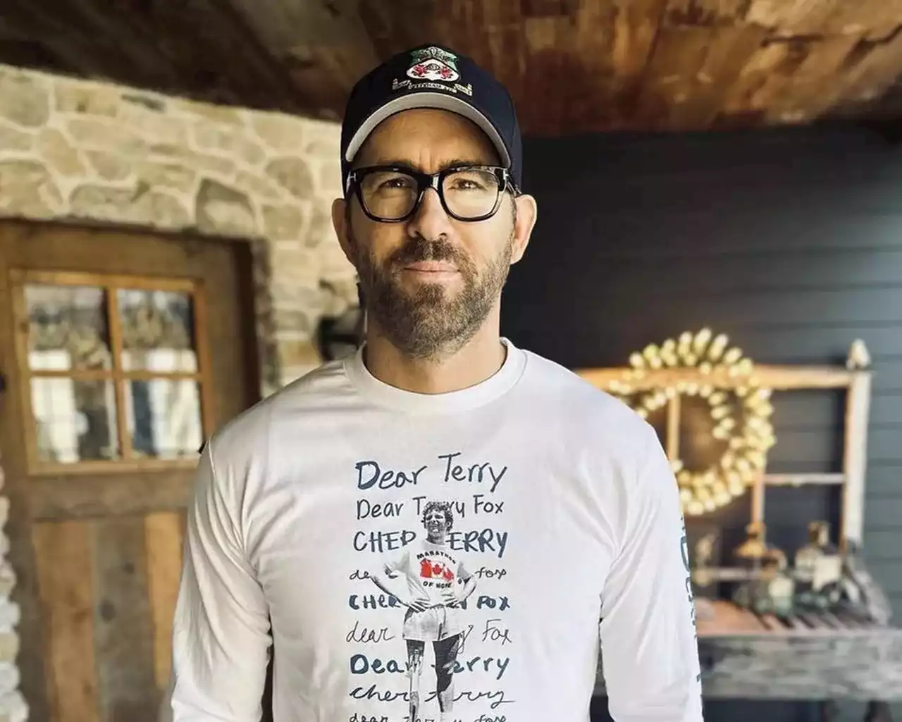 Terry Fox Foundation touts ‘overwhelming’ pre-sales interest in Ryan Reynolds T-shirt