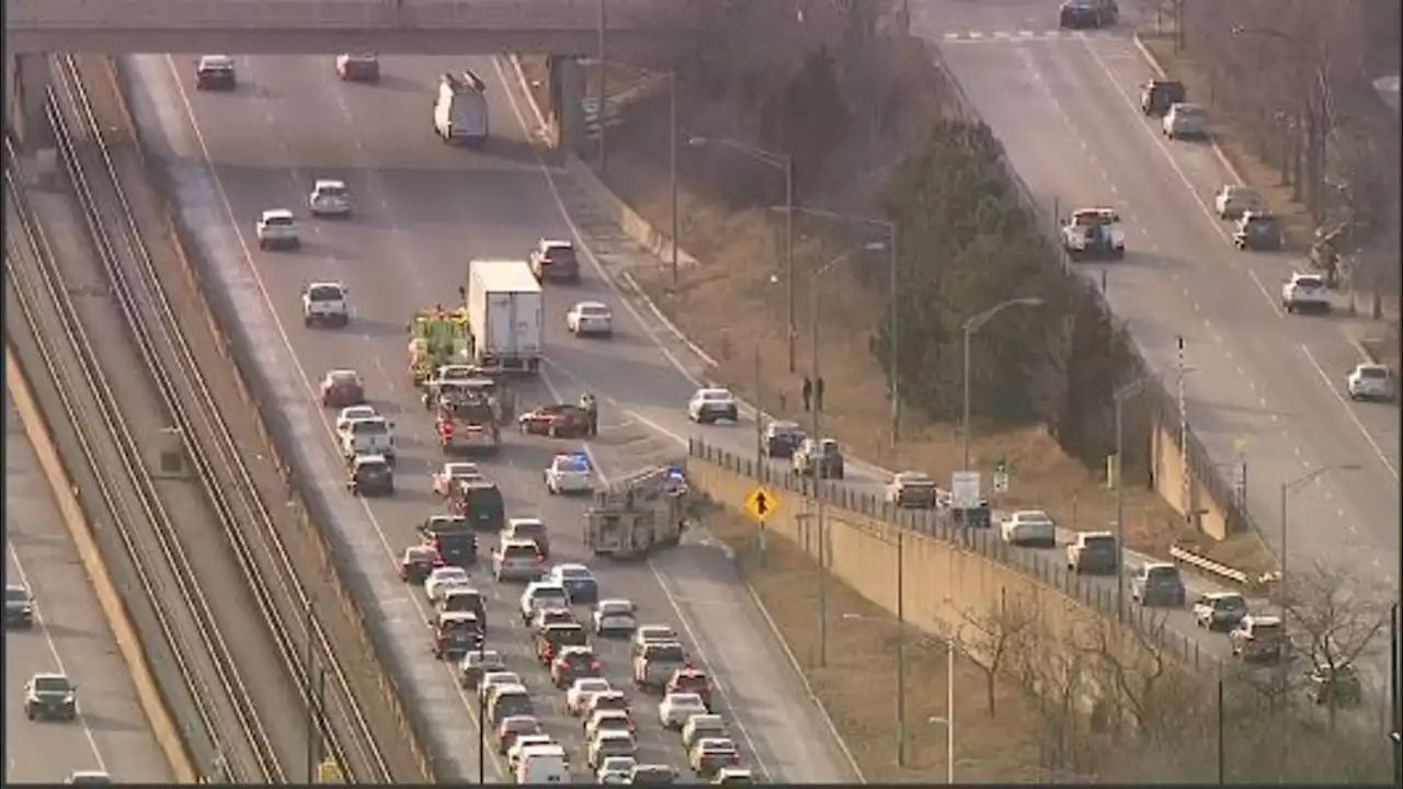 Chicago traffic: Rollover crash on outbound I-90 snarls traffic on NW Side