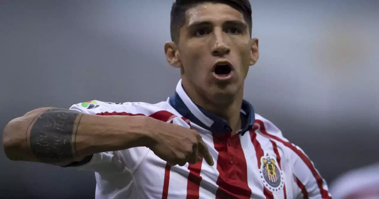 Alan Pulido regresaría a las Chivas con esta condición