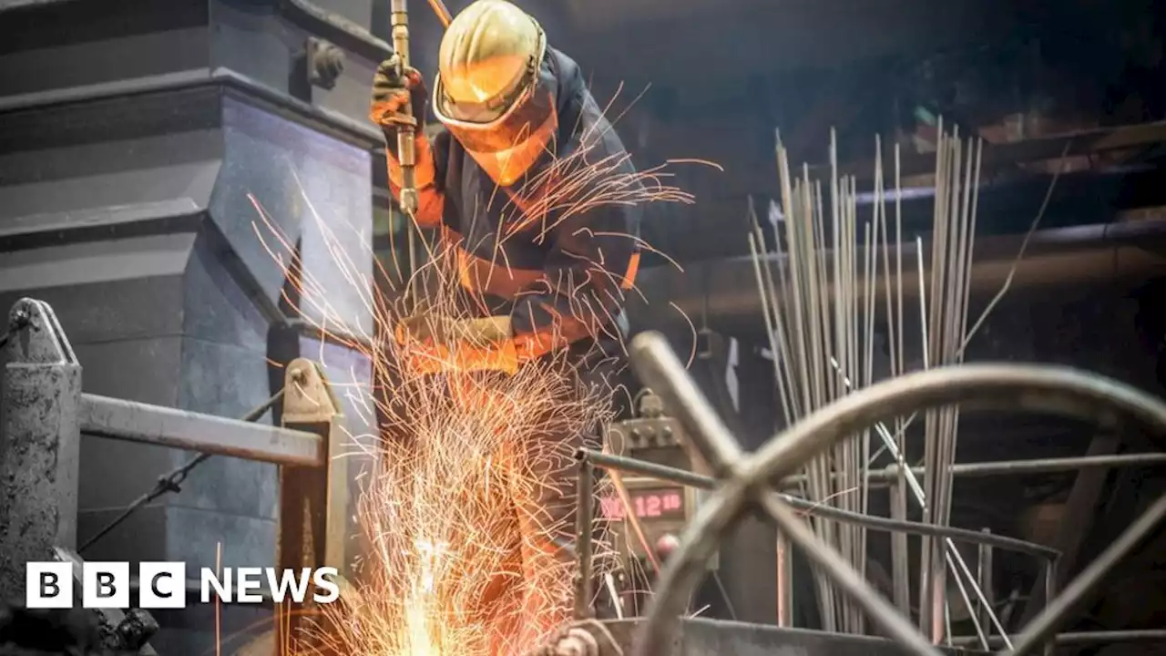 British Steel plans to close ovens and cut 260 jobs