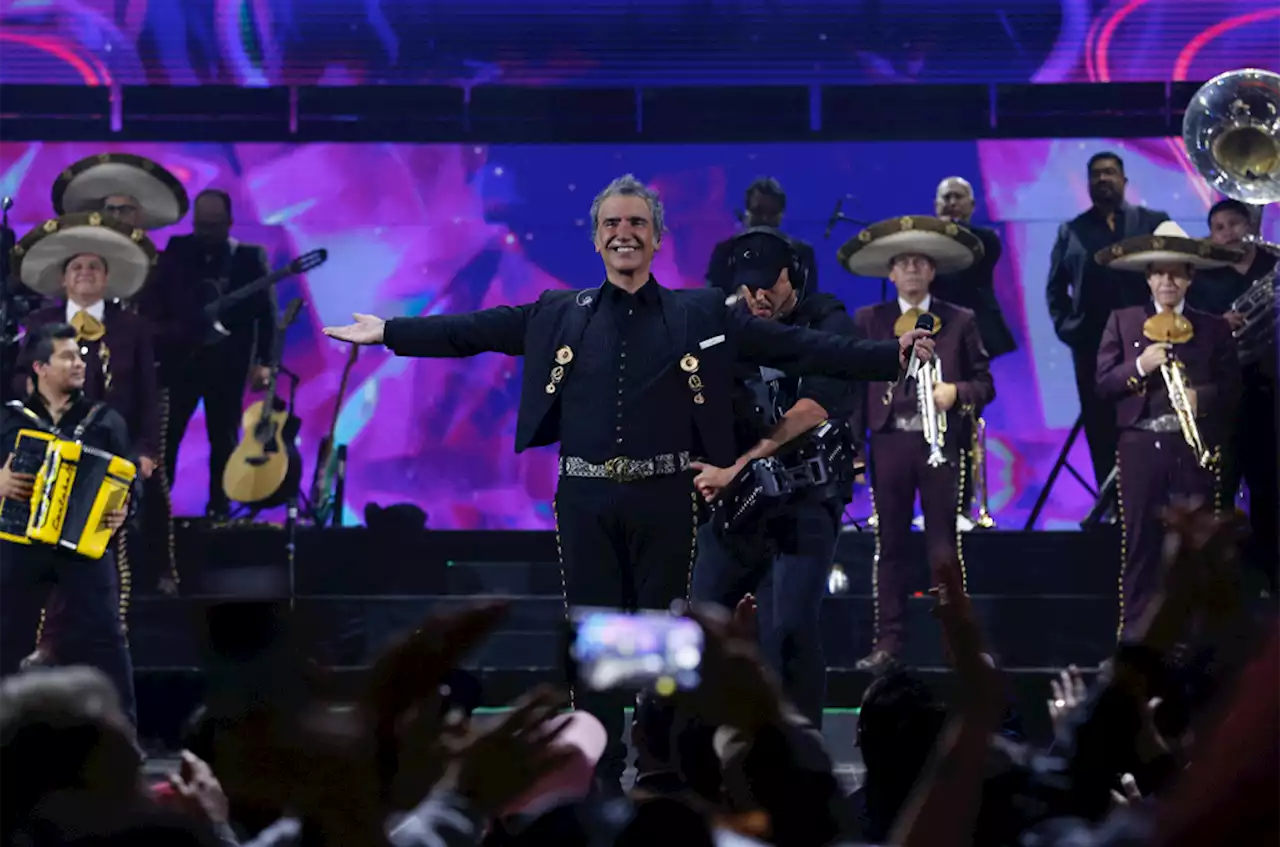 Alejandro Fernández Showcases Mexican Pride With Back-to-Back Hits: Highlights From His Viña del Mar Set