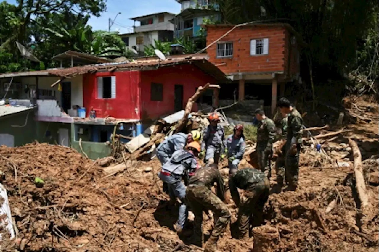 Glissements de terrain au Brésil: 44 morts et 38 personnes toujours portées disparues