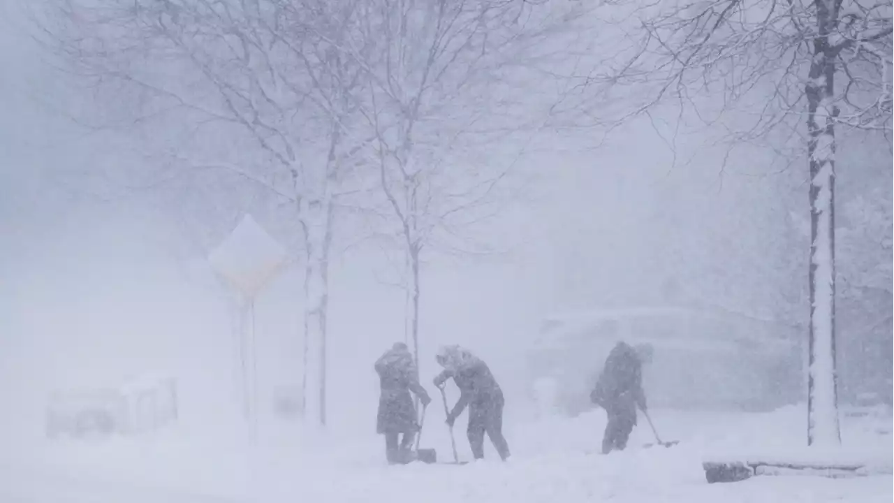 Ontario, Quebec brace for heavy snow as bone-chilling temperatures hit Western Canada