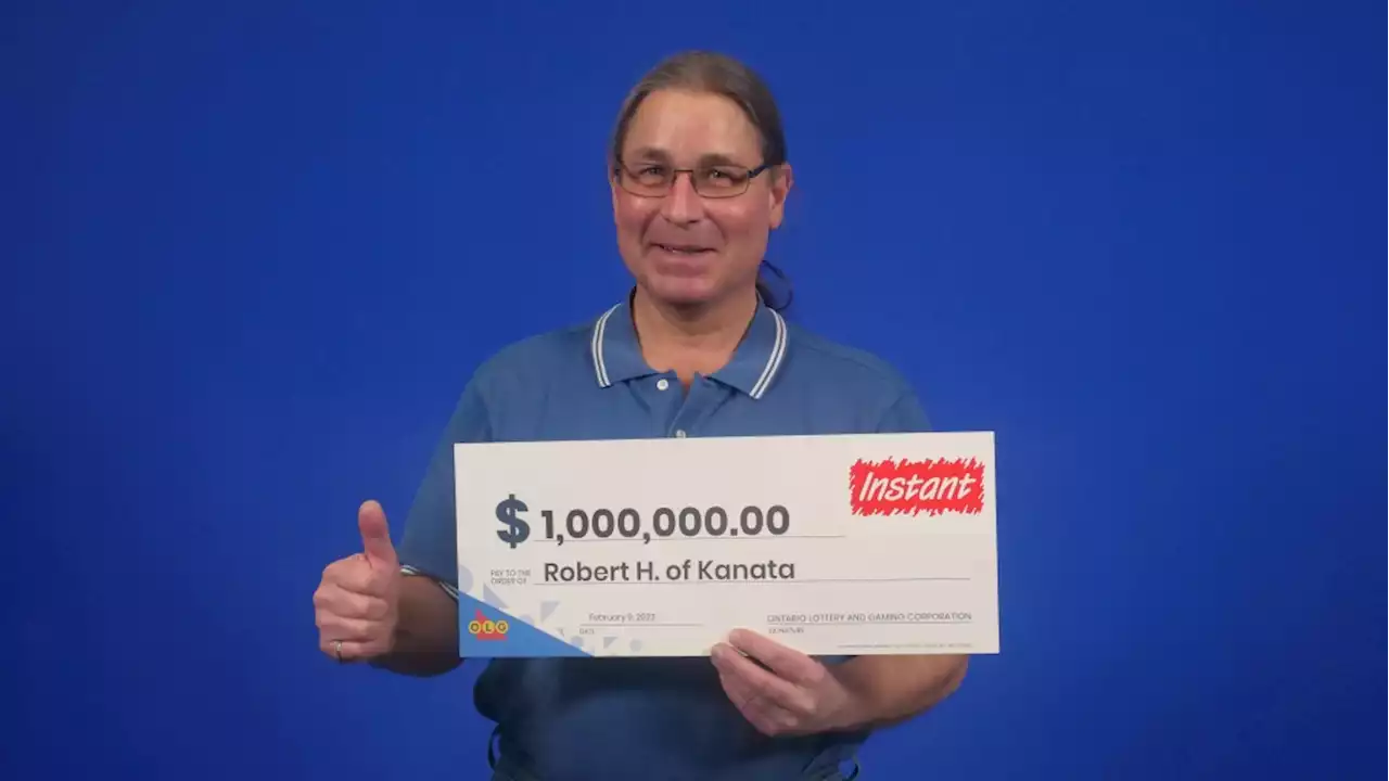 Ottawa man plans to buy more books after winning $1 million lottery prize