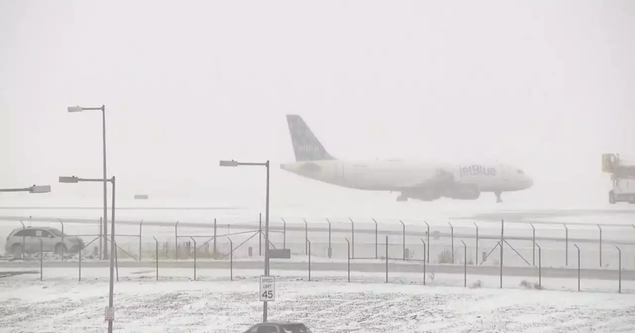 Hundreds of delays, cancellations at Denver International Airport due to snow, ice