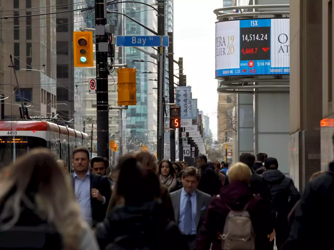 TSX seen up 6.2% by year-end, despite 'wall of worry:' poll