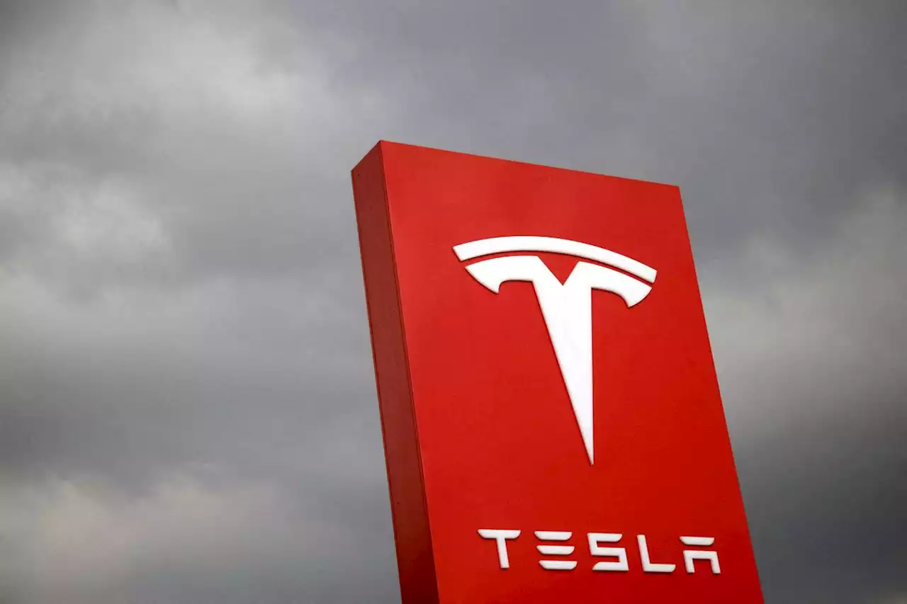 Tesla scales back German battery plans, won over by U.S. incentives