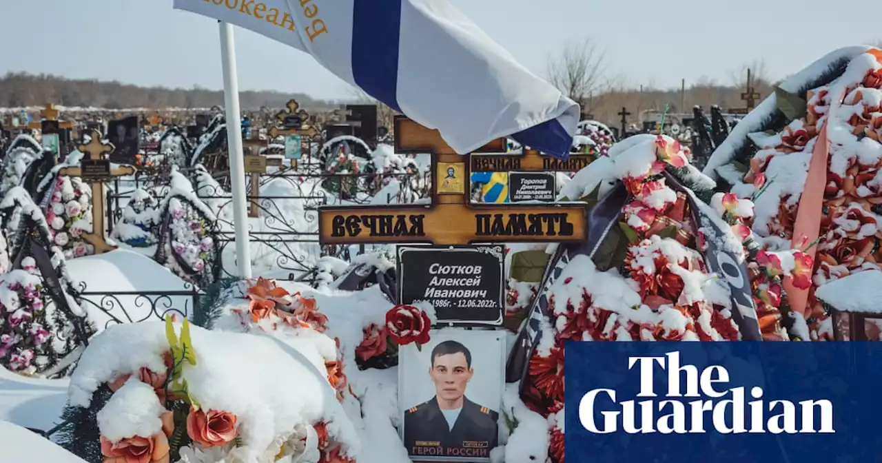 ‘It’s a disgrace not to go to war’: muted Russian protest against Ukraine conflict