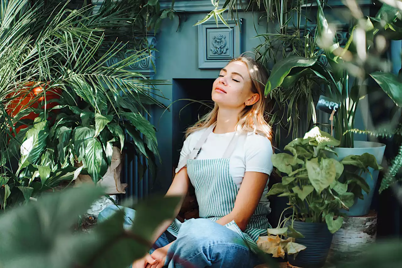 If You Have Trouble Taking Slow, Deep Breaths, Think Instead About Breathing 'Softly'