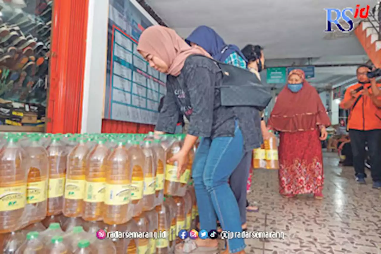 Pedagang Pasar Kliwon Temanggung Didrop 2.880 Liter Migor