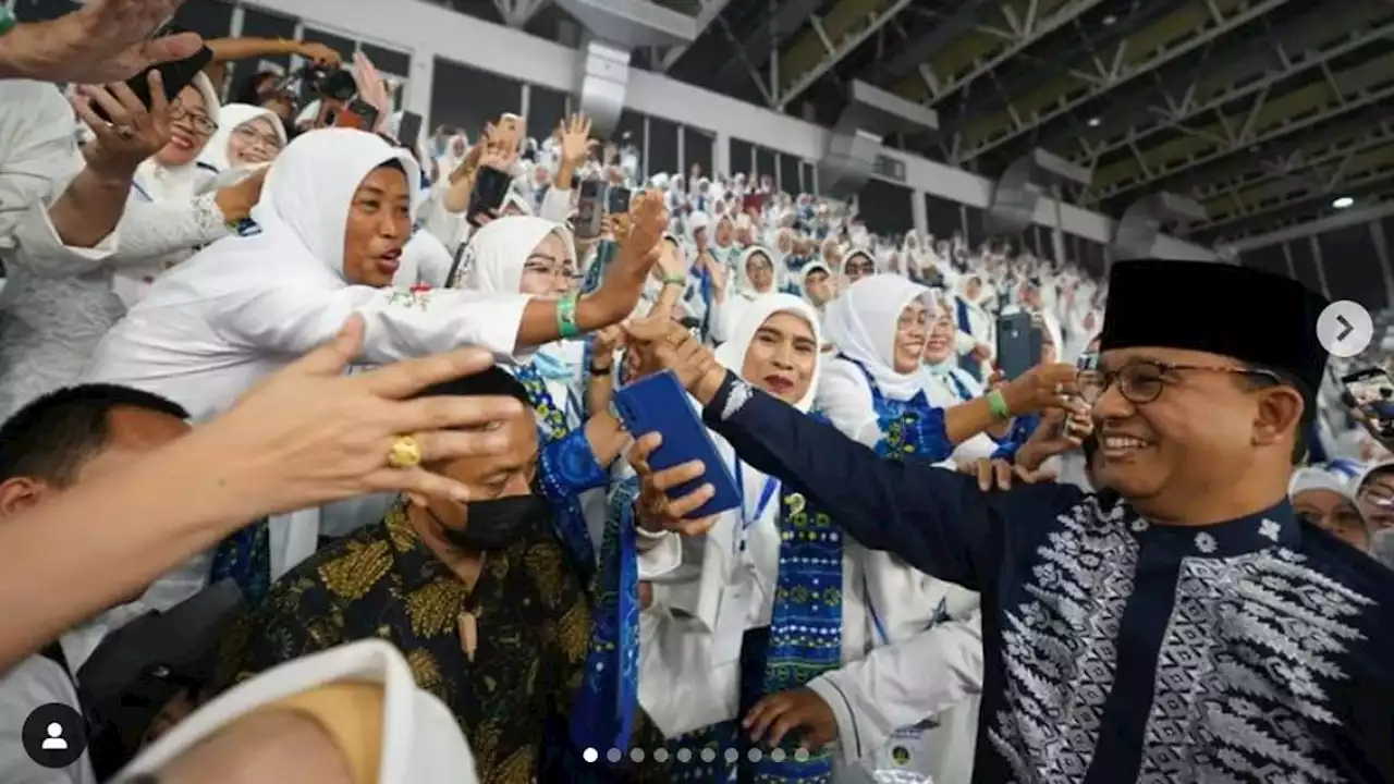 Anies Unggah Foto Kebersamaan dengan Ibu-ibu Pengajian, Sindiran untuk Megawati?