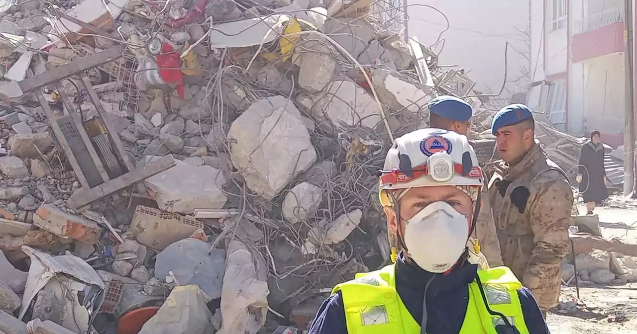 Psychologist risks his life to search for survivors after devastating earthquake