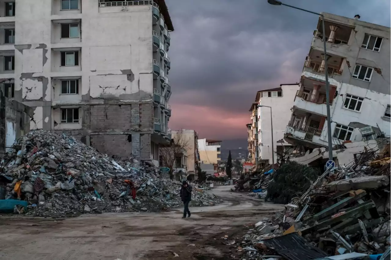 'All this rubble': Pollution fears over Türkiye quake waste