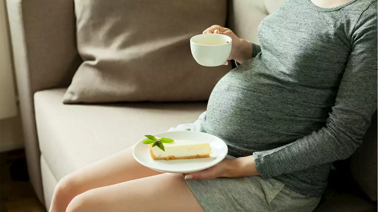 Can you eat cheesecake when pregnant?