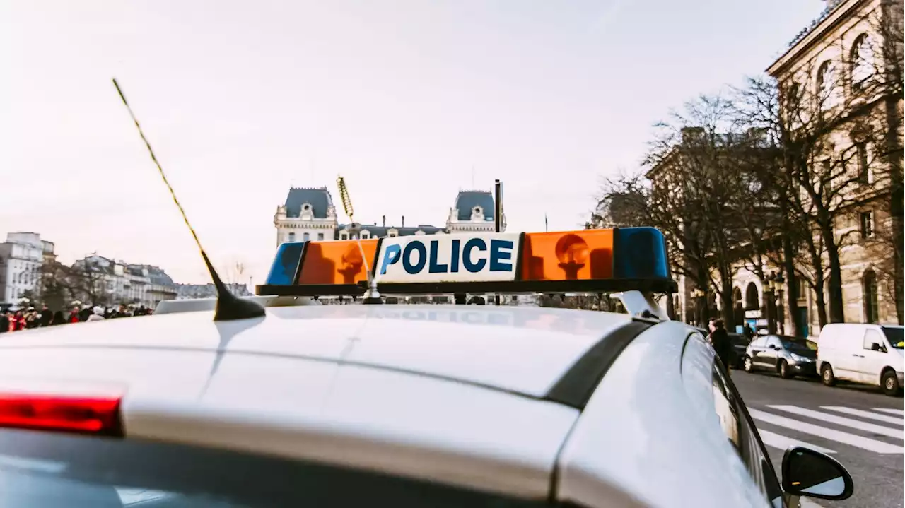 France : l’enseignante poignardée est décédée, un élève de 16 ans placé en garde à vue