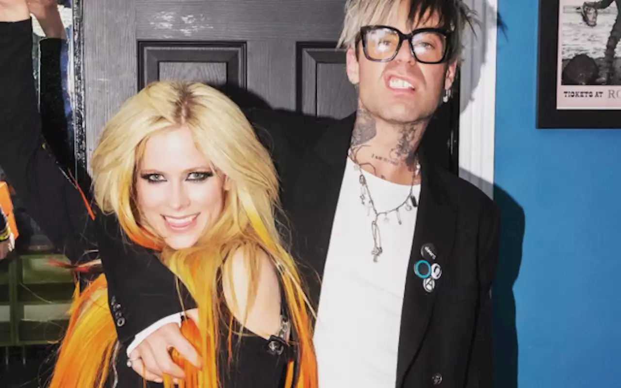 Avril Lavigne Has Split From Her Fiancé Mod Sun | Stellar