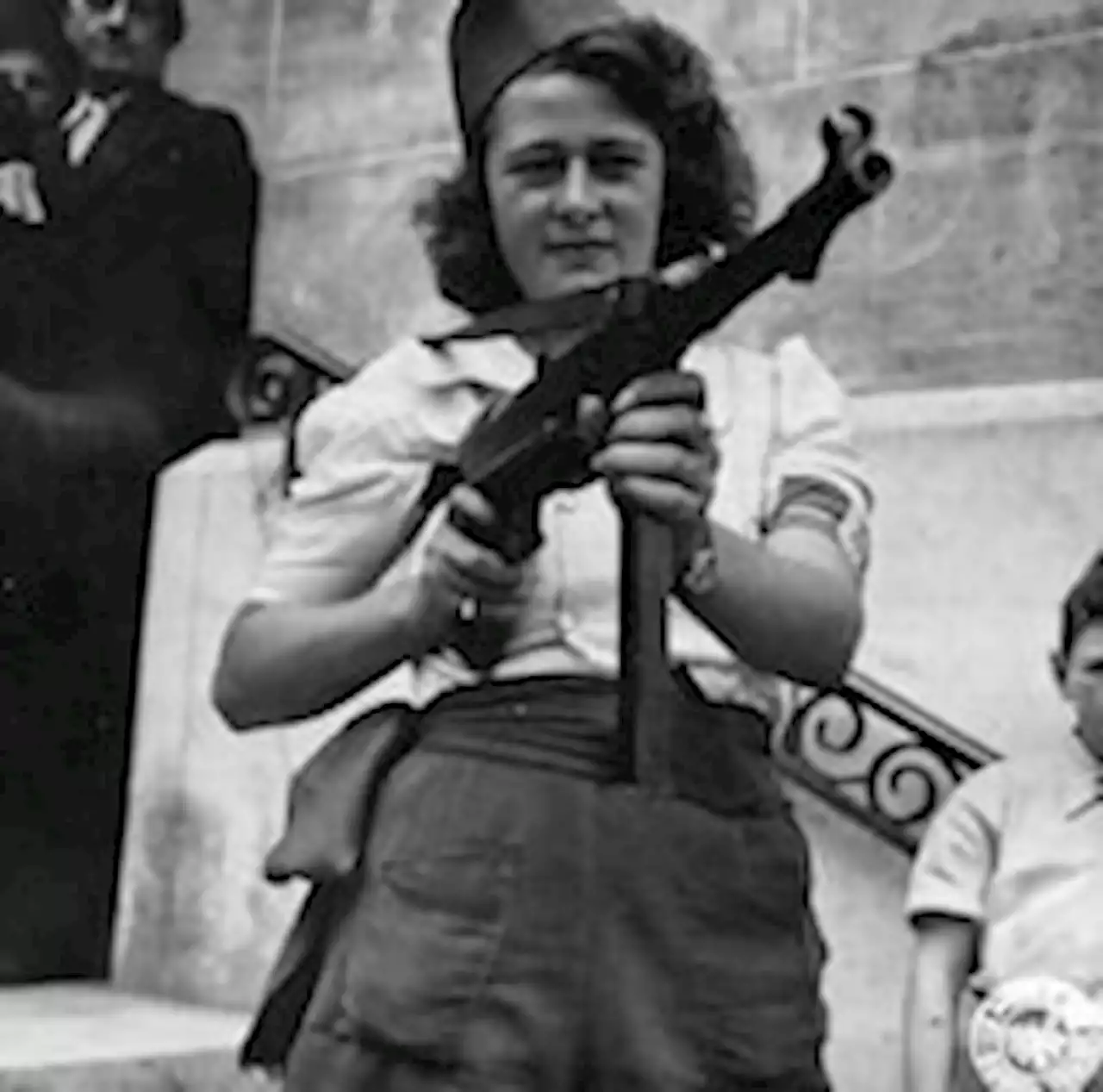 Simone Segouin, French resistance fighter, dies at 97