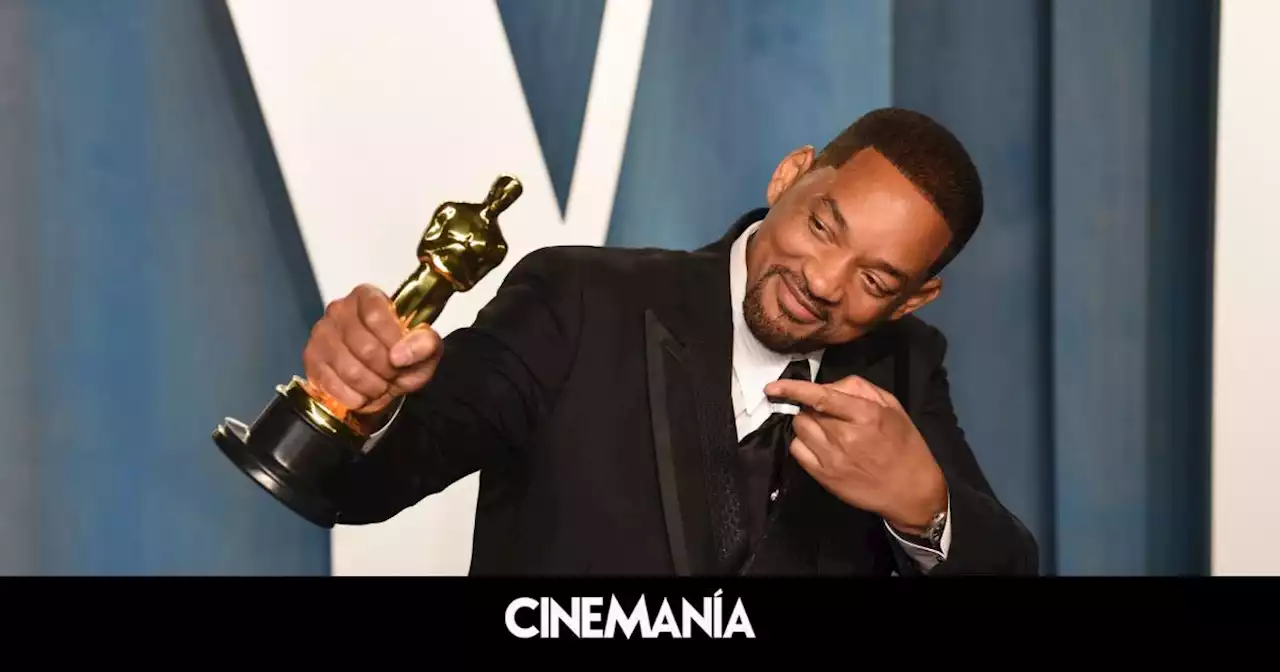 Will Smith bromea con su Oscar en TikTok recordando la bofetada que pegó a Chris Rock