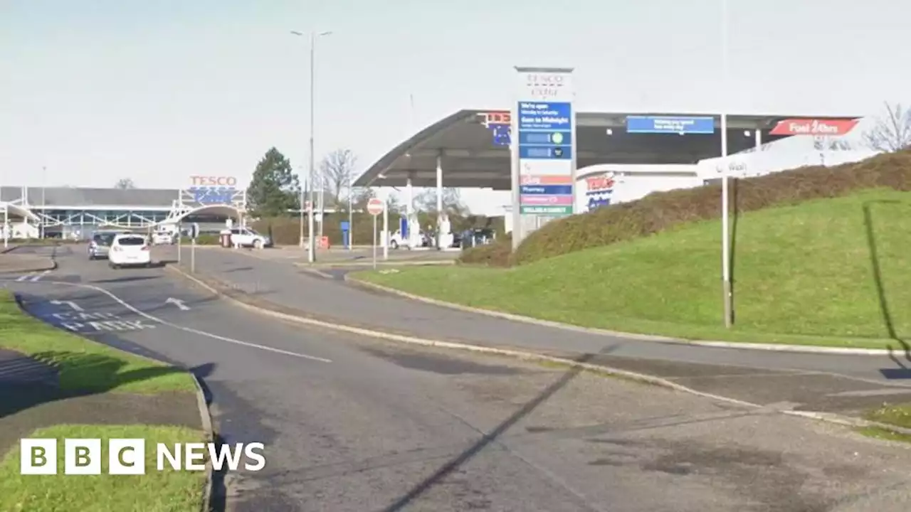 Leicester: Police investigate armed robberies near supermarket