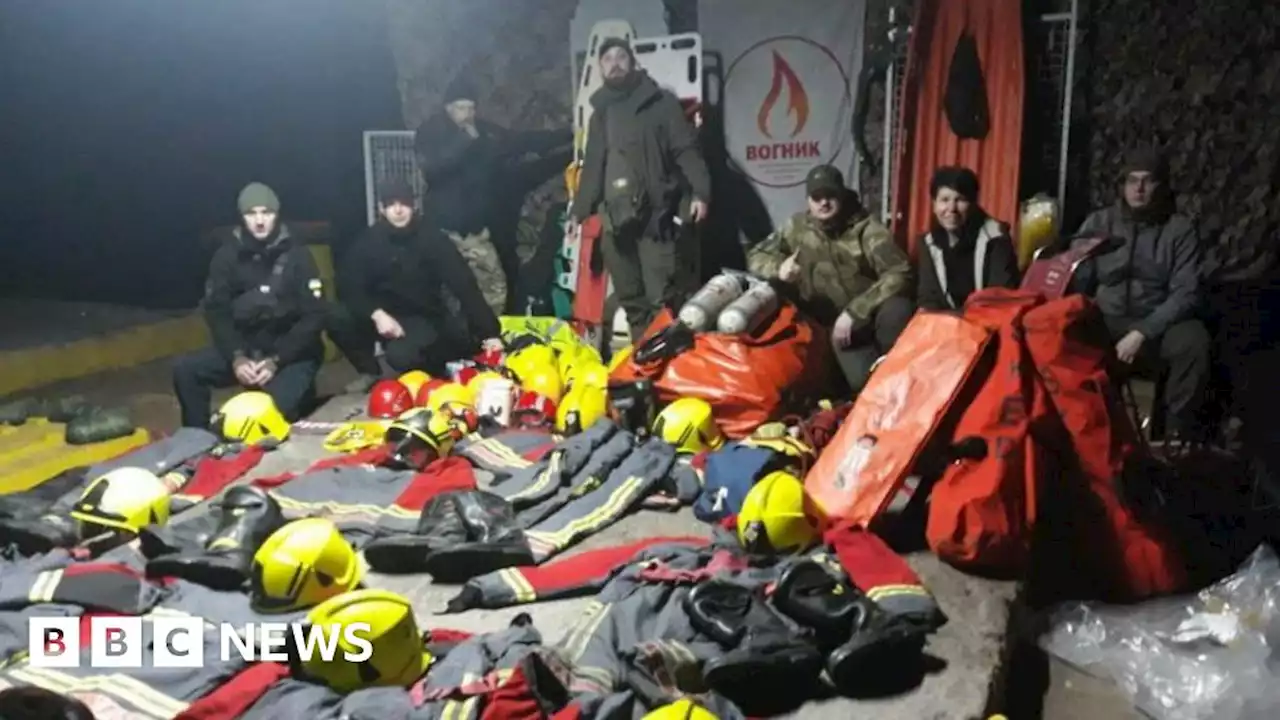 Nottinghamshire firefighters give equipment to Ukraine rescue teams