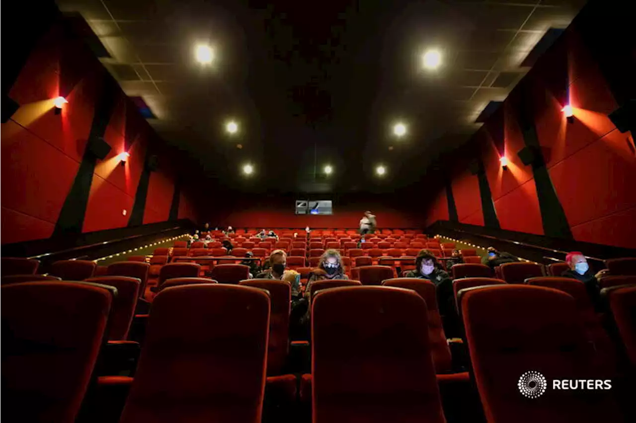 Movie theater chain’s spotlight will stay dark