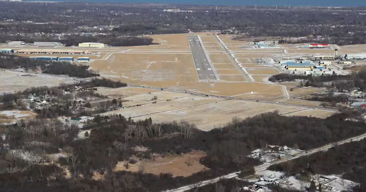 Waukegan airport runway proposal clears hurdle despite opposition