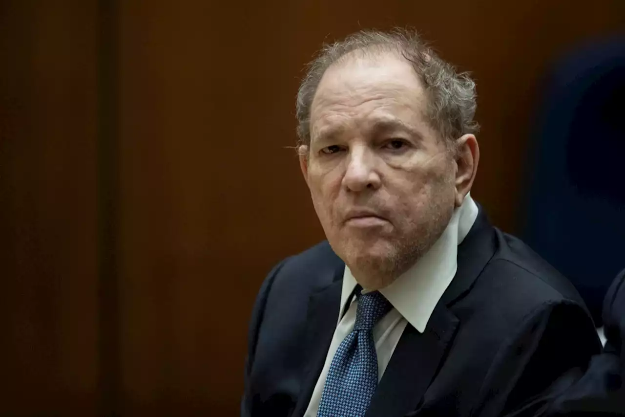 Le producteur déchu Harvey Weinstein condamné à 16 ans de prison pour viol